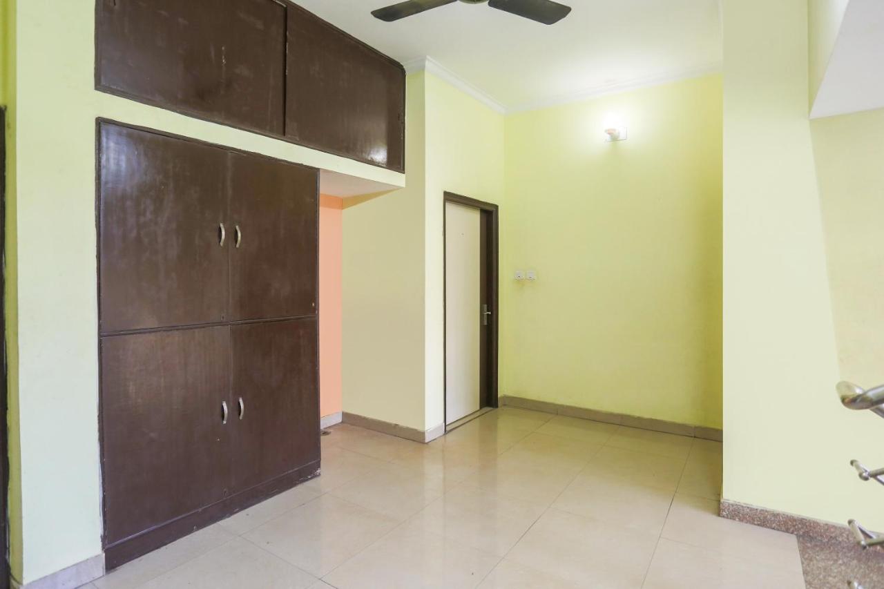 Spot On 72060 Hotel Kaushik Kakarmatha エクステリア 写真